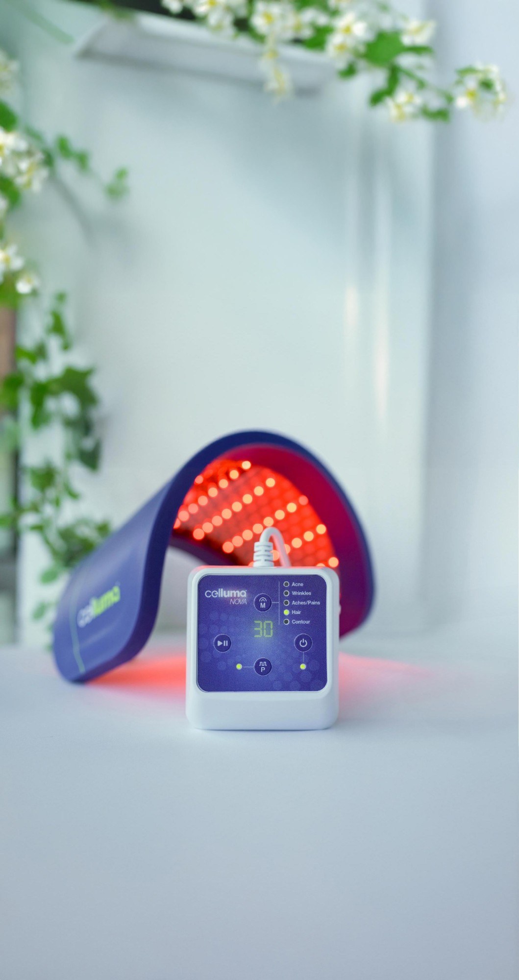 Celluma NOVA 5-mode LED panel with controller